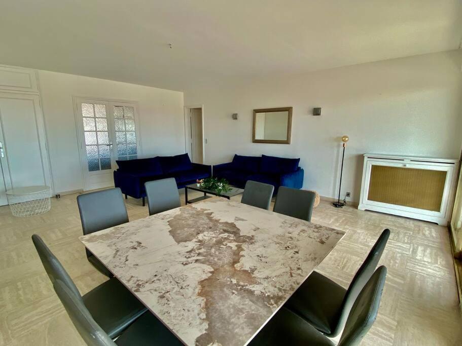 Central -300M Palais- Seaview-A/C-Wifi-Spacieux كان المظهر الخارجي الصورة